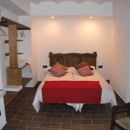 Monkeys Pureza House Севилья