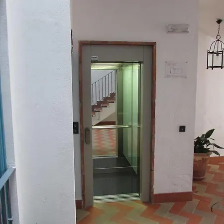 Апартаменты Monkeys Pureza House Севилья