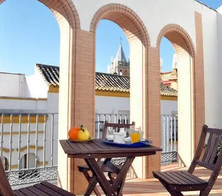 Monkeys Pureza House Апартаменты Севилья